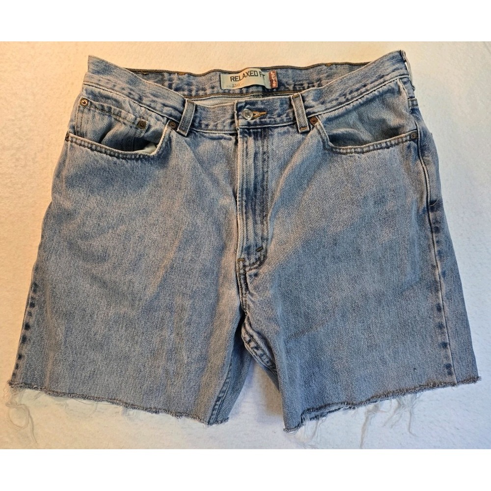 Y2K Levi's Jean Shorts Men's Size 38 550 Blue Cut Off Denim Jorts Grunge